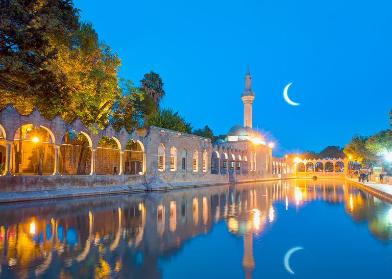 Balıklıgöl and the Halil-ür-Rahman Mosque at dusk