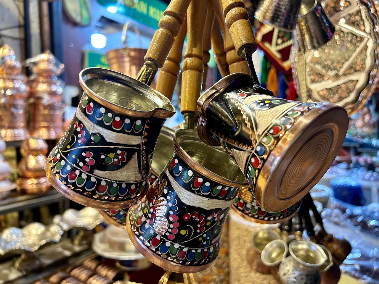 Copperware in Şanlıurfa’s historic bazaar